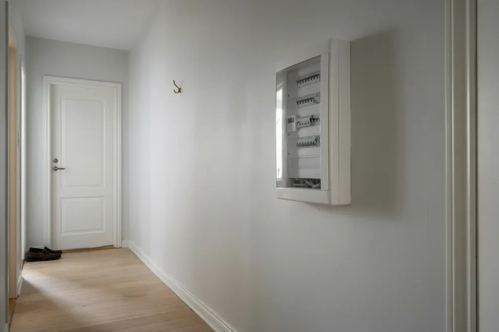 byte av elcentral och installation av jordfelsbrytare i birkastan vasastan